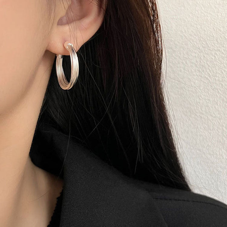 BOUCLES D’OREILLES CRÉOLES À LIGNES MULTICOUCHES