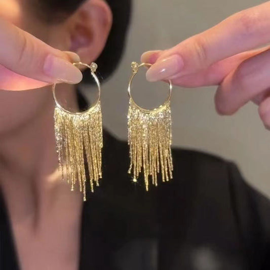 BOUCLES D’OREILLES CRÉOLES À FRANGES