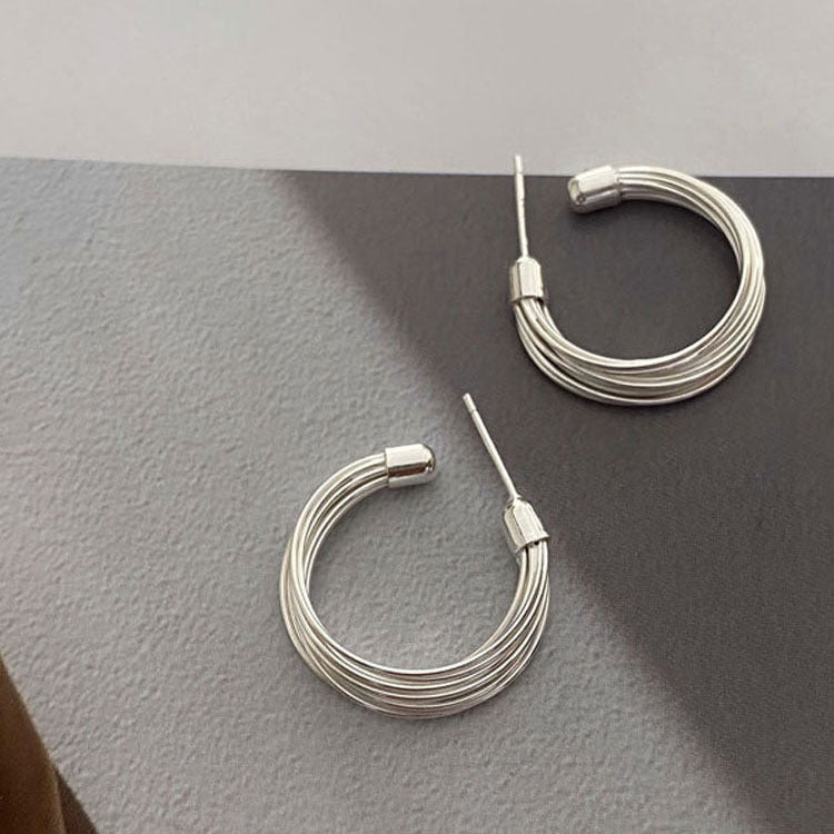 BOUCLES D’OREILLES CRÉOLES À LIGNES MULTICOUCHES