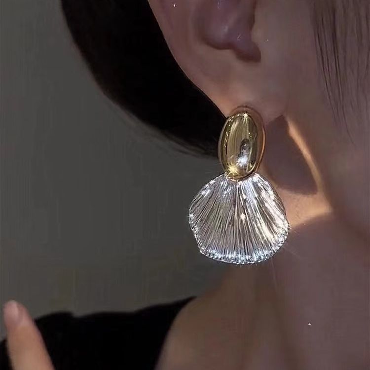BOUCLES D’OREILLES COQUILLAGE EN OR ET ARGENT