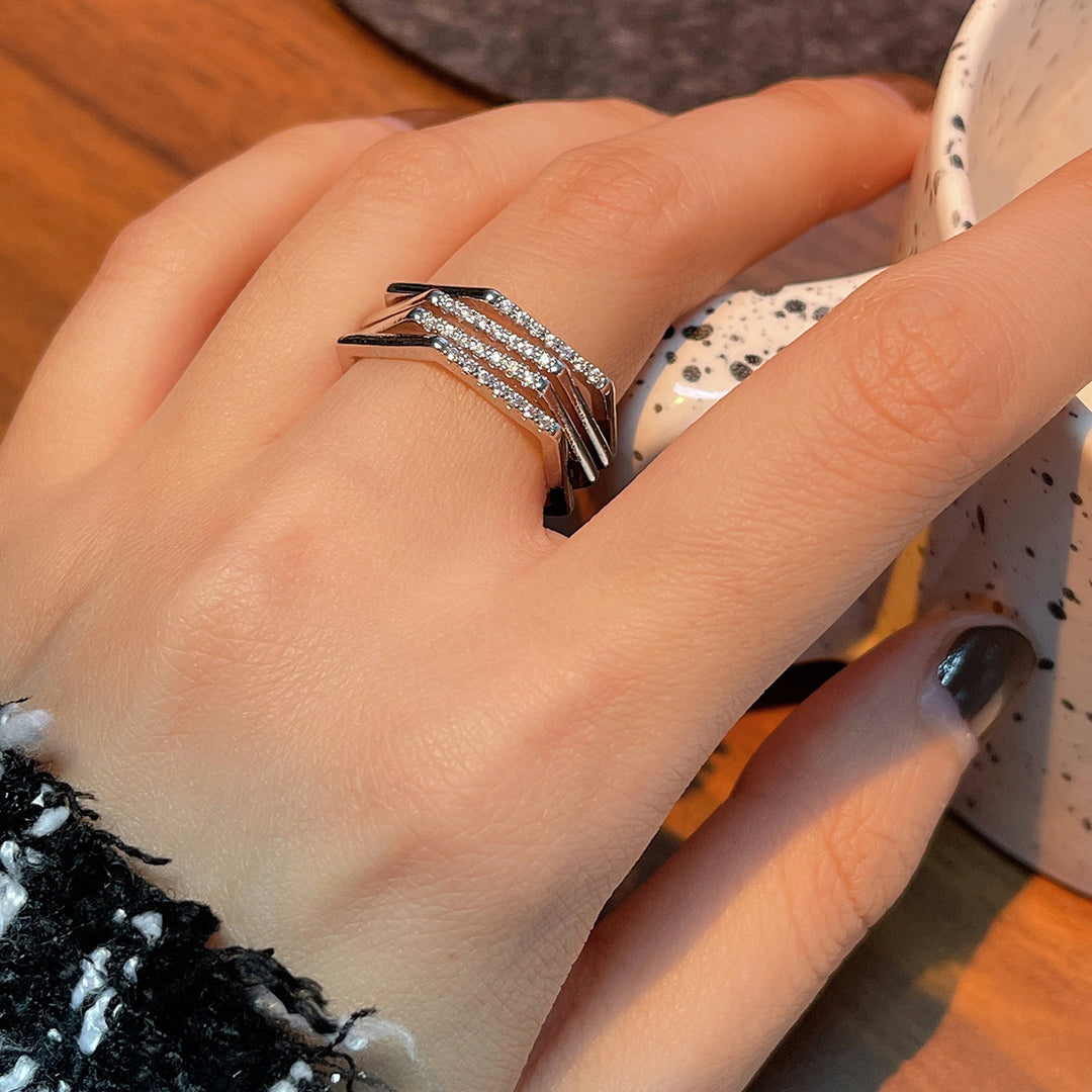 BAGUE AJUSTABLE HEXAGONE EN ZIRCONIUM