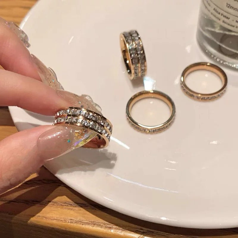 BAGUE EN TITANE ENTIÈREMENT DIAMANTÉE
