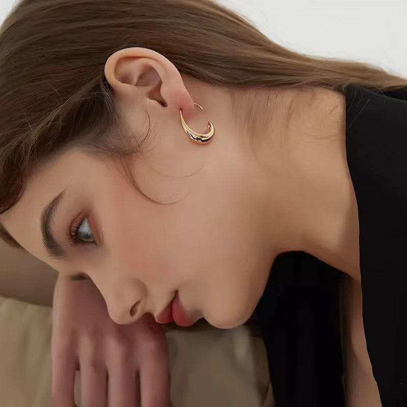 BOUCLES D’OREILLES CRÉOLES PENDANTES CLASSIQUES