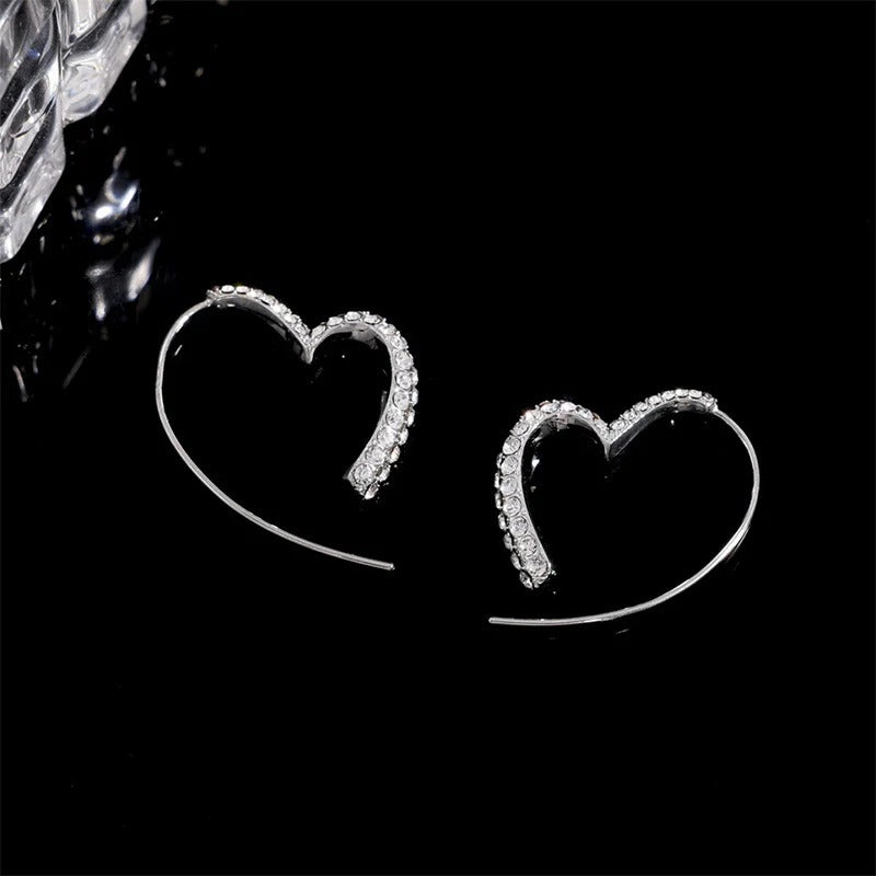 BOUCLES D’OREILLES CRÉOLES CŒUR EN ZIRCONIUM