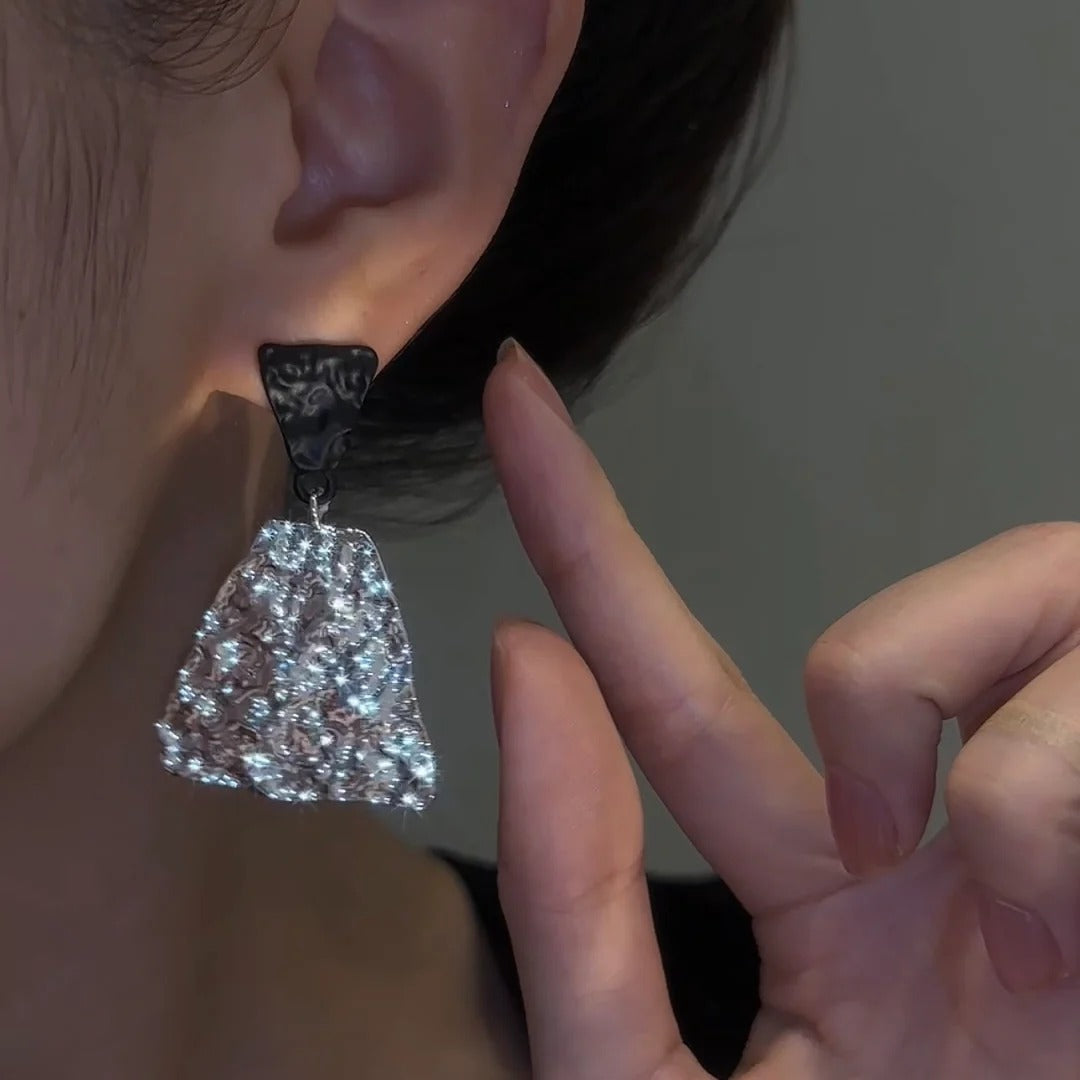 BOUCLES D’OREILLES COLORBLOCK NOIRES ET BLANCHES