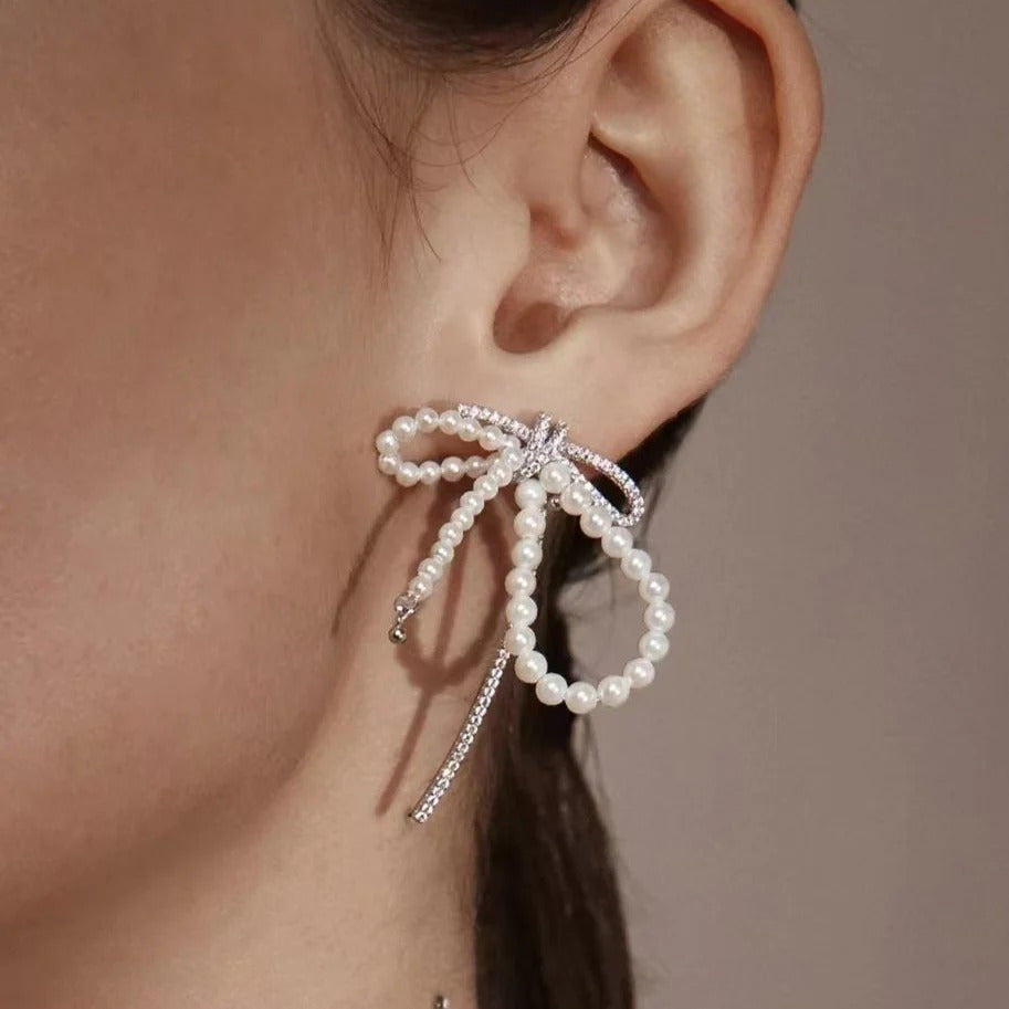 BOUCLES D’OREILLES EN ARGENT STERLING AVEC PERLES NŒUD
