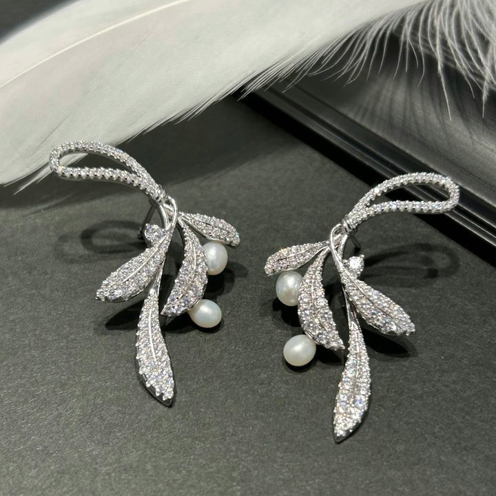 BOUCLES D’OREILLES EN ARGENT STERLING FEUILLES MURMURANTES AVEC PERLES