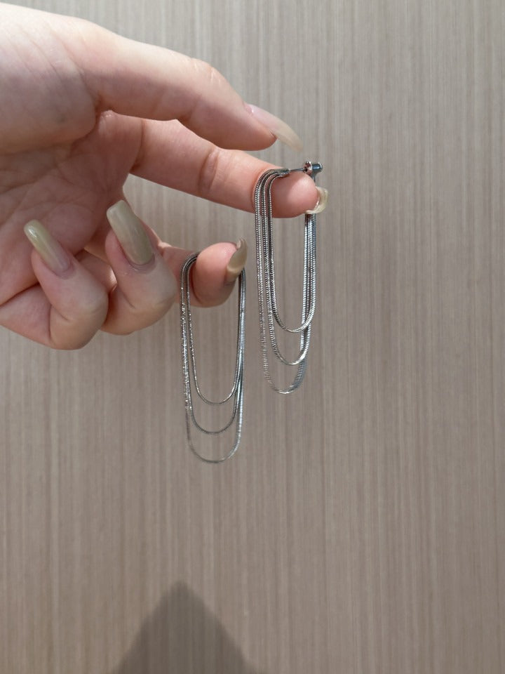 BOUCLES D’OREILLES À FRANGES EN CHAÎNE SOUPLE