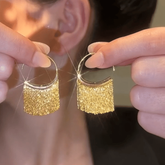 BOUCLES D’OREILLES À FRANGES FESTONNÉES