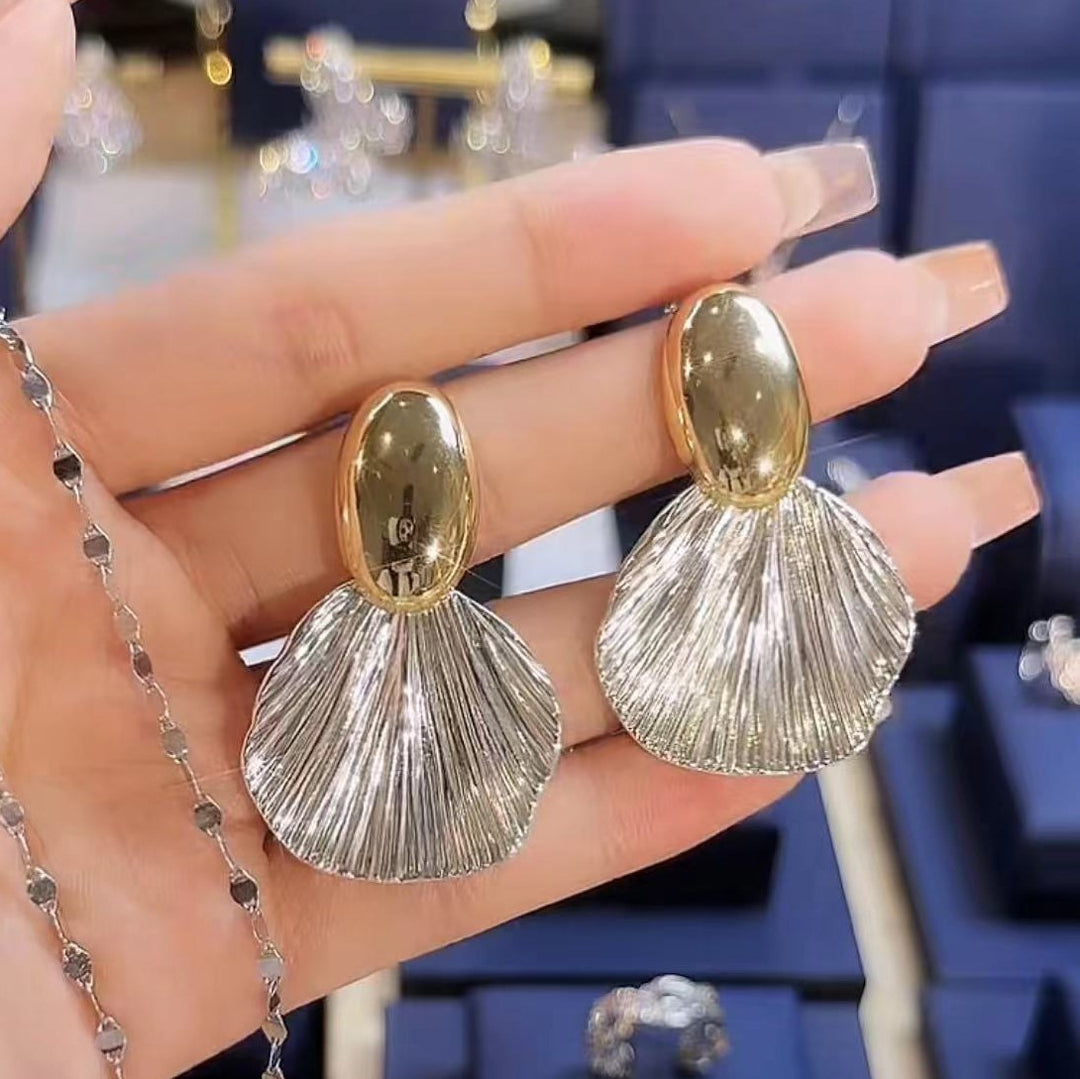 BOUCLES D’OREILLES COQUILLAGE EN OR ET ARGENT