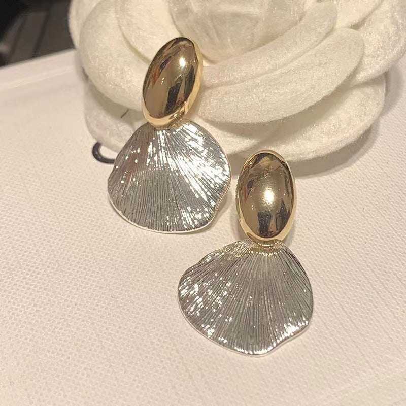 BOUCLES D’OREILLES COQUILLAGE EN OR ET ARGENT