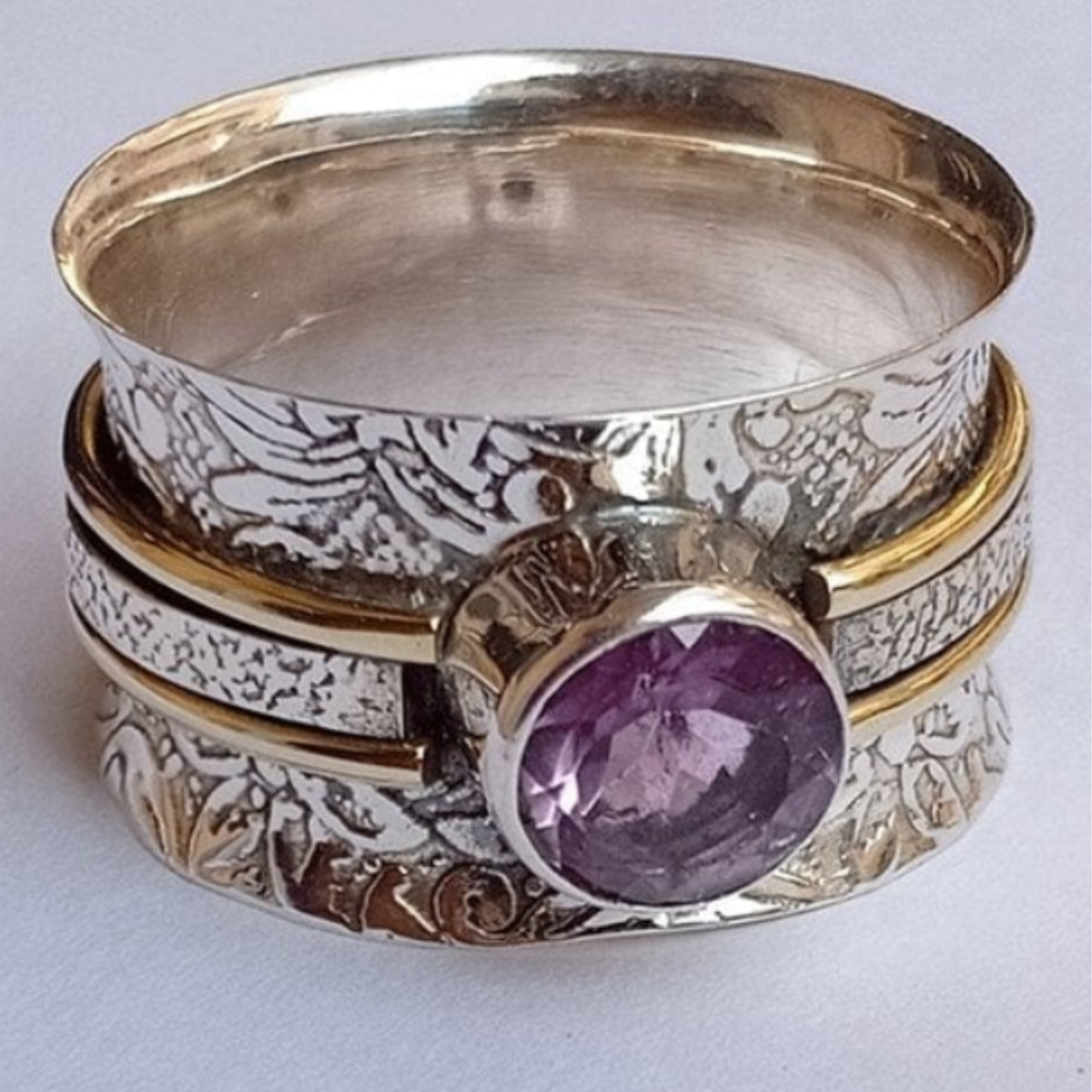 BAGUE VINTAGE PIERRE SPIRITUELLE