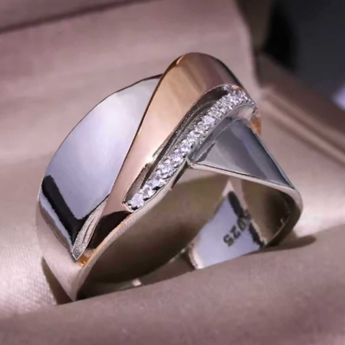 BAGUE INFINI SCINTILLANTE