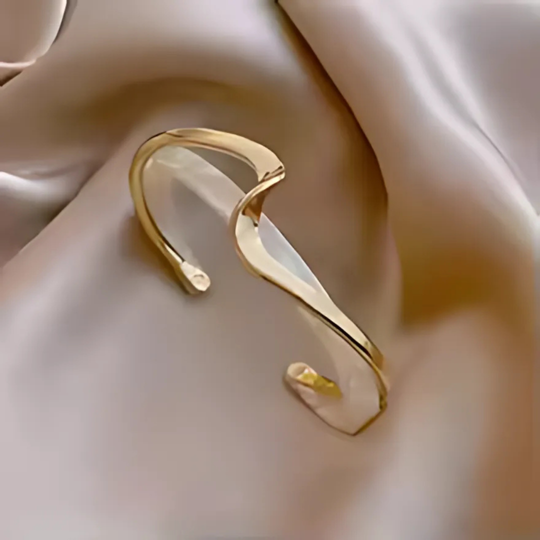 BRACELET EN OR LUMIÈRE DE LUNE OPAL