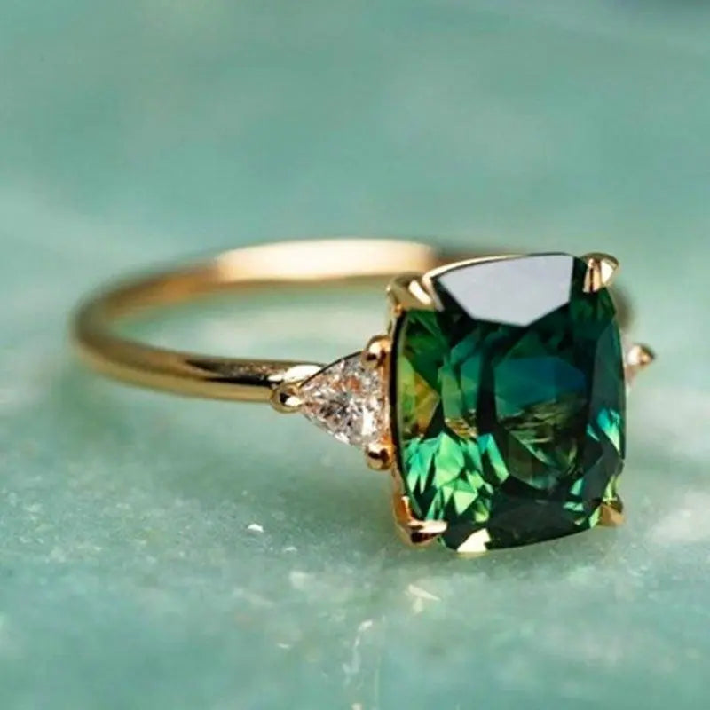 BAGUE CARRÉE ÉMERAUDE LUMINEUSE