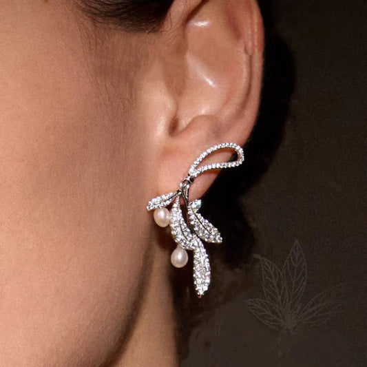 BOUCLES D’OREILLES EN ARGENT STERLING FEUILLES MURMURANTES AVEC PERLES