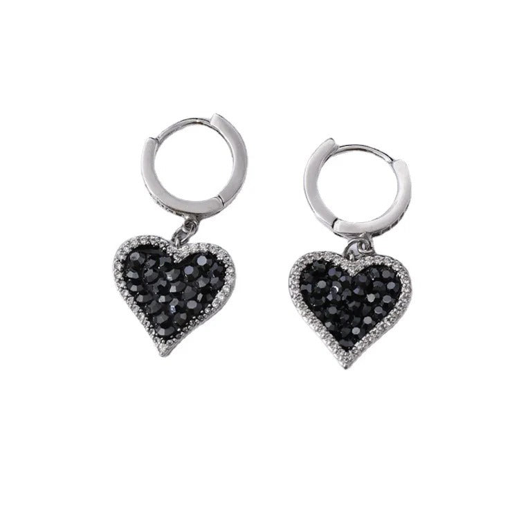 BOUCLES D’OREILLES CŒUR NOIR AVEC DIAMANTS ÉTINCELANTS